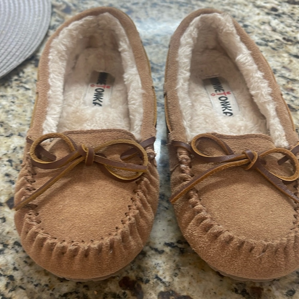 Minnetonka moccasin slip on. Size 6
